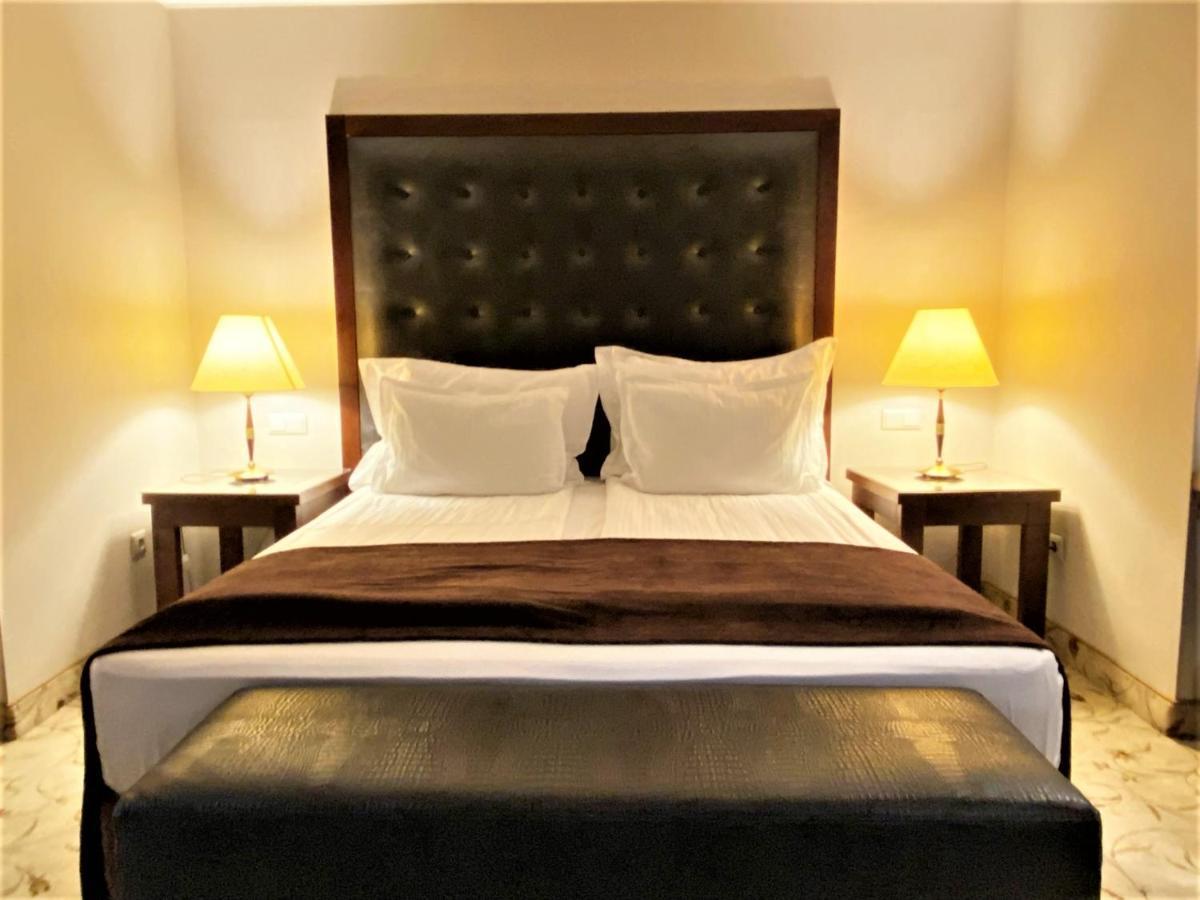 Maxi Park Hotel & Spa Velingrado Exterior foto A bedroom at the hotel